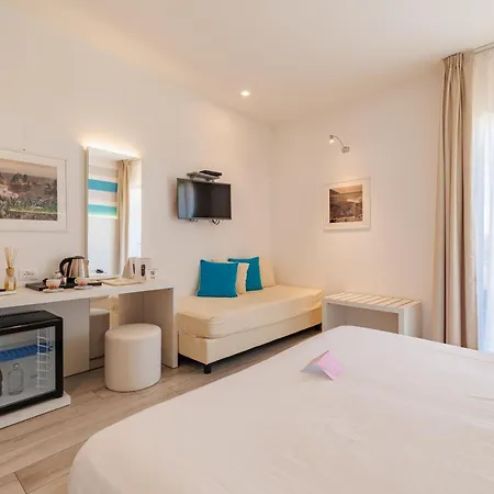 Marina Di Petrolo Hotel&spa Hotel 4*