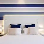 Marina Di Petrolo & 4*
