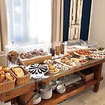 Marina Di Petrolo & Hotel 4*