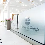 Marina Di Petrolo & Hotel