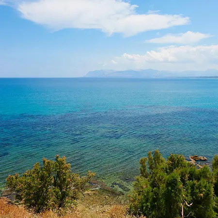 Marina Di Petrolo &