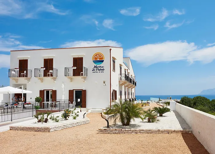 Hotel Marina Di Petrolo &
