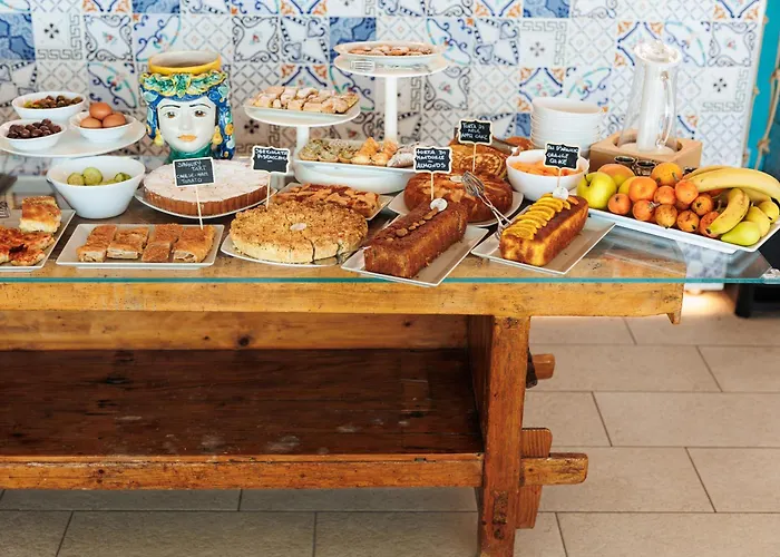 Marina Di Petrolo & 4*